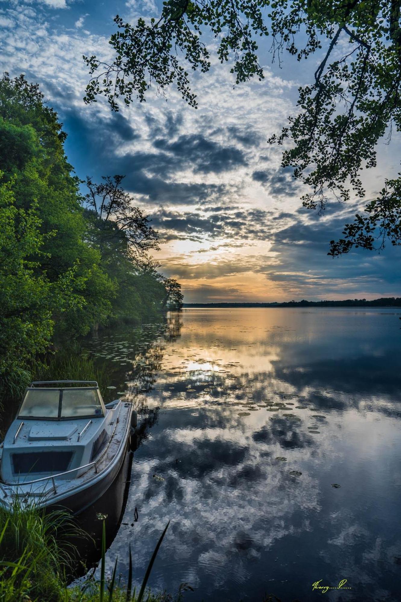 Vk Lake Aureilhan  Buitenkant foto